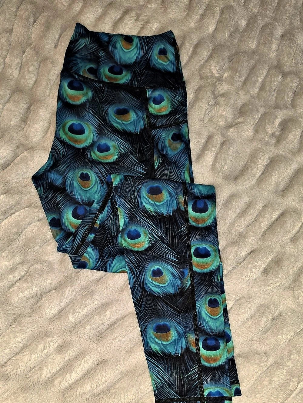 Constantly Varied Gear Majestic Leggings Peacock Print in Full-Length